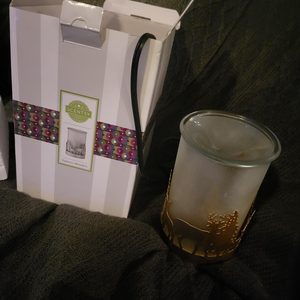 Scentsy Warmer Nature's Wonder's